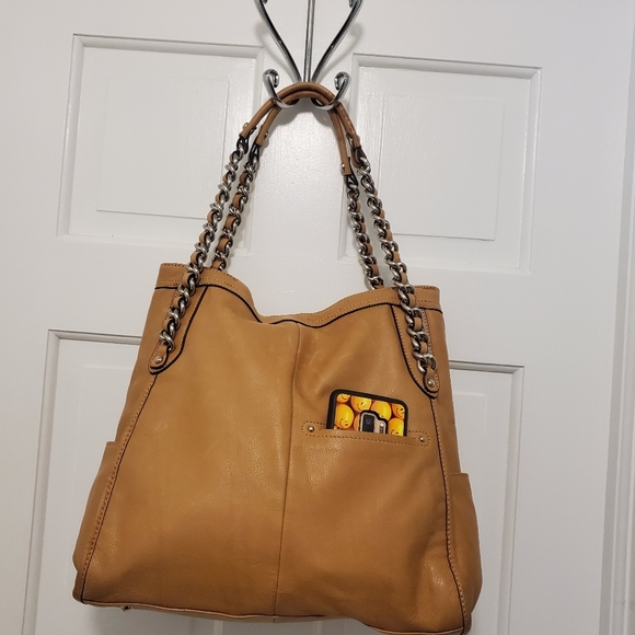 B.Makowsky Vachetta Addison Leather Tote, Stylish, Silvertone Accents - Picture 5 of 12